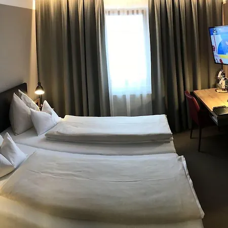 麦克斯哈德酒店 韦尔斯