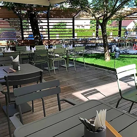 Maxlhaid Hotel 4*