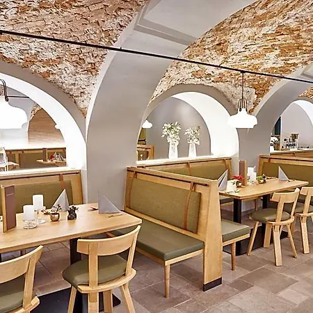 Maxlhaid Hotel 4*