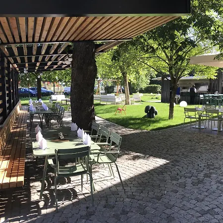 Maxlhaid Hotel 4*