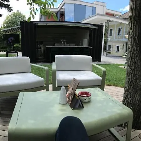 麦克斯哈德酒店 4*