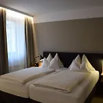 Ξενοδοχείο Maxlhaid