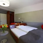 Maxlhaid 4* Βελς