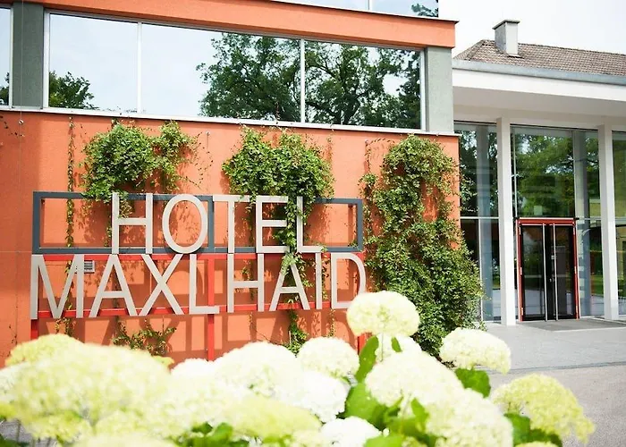 Hotel Maxlhaid 4*