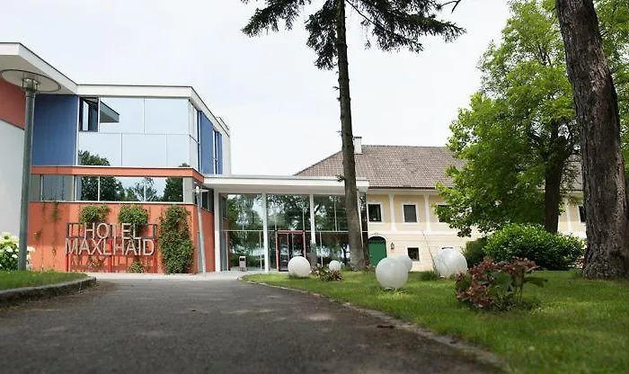 Hotel Maxlhaid 4*